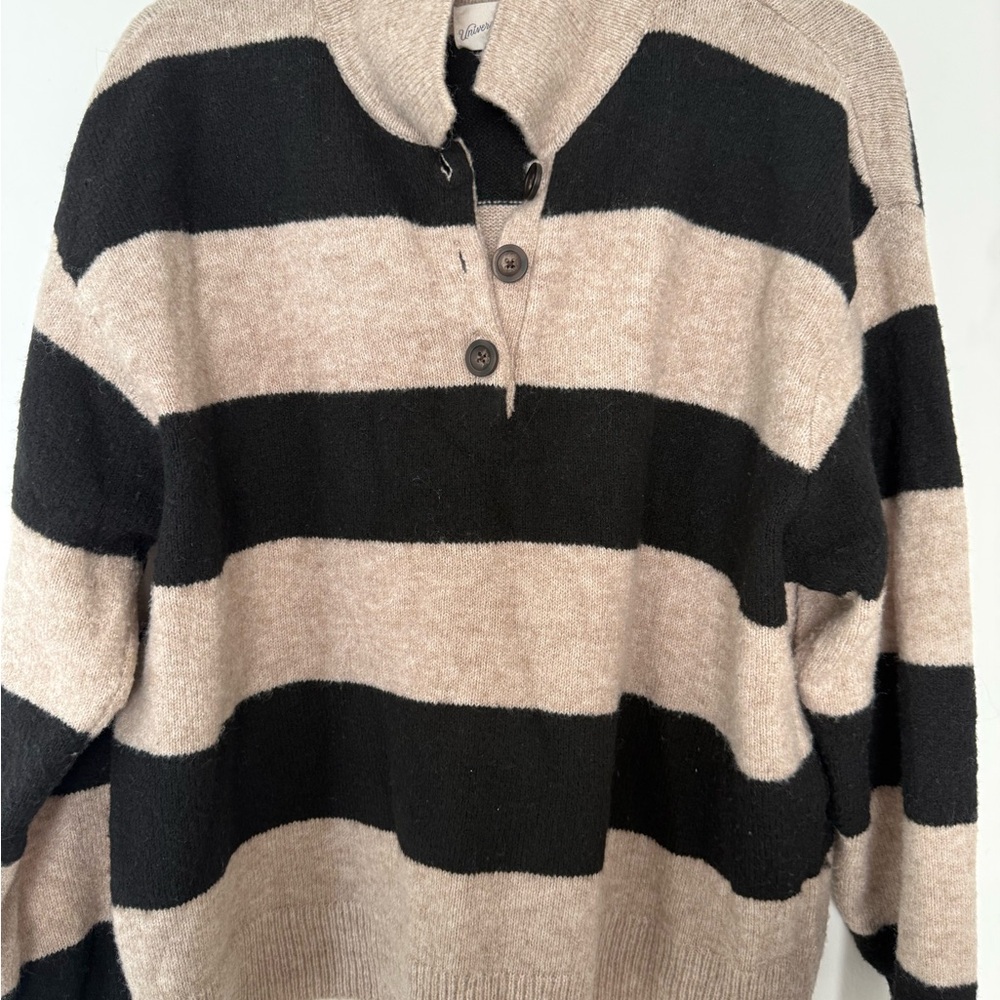 Universal Thread Black and Tan Striped Turtleneck Sweater